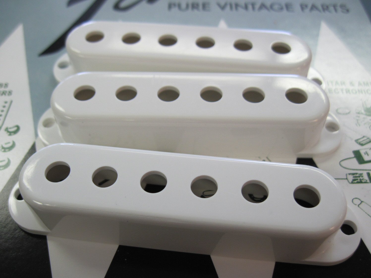Fender Pure Vintage 1954 Stratocaster Pickup Covers 0991396000