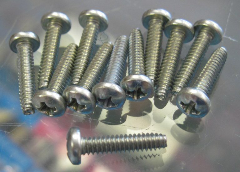 Fender PCB Circuit Board Standoff Screws 0028937049 0028937000