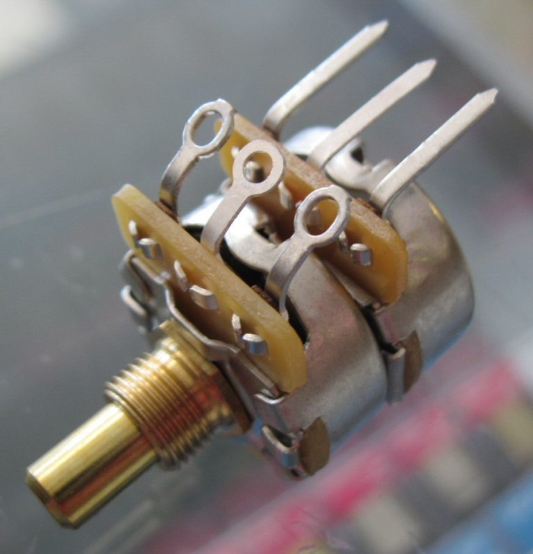 Fender CTS Dual 250KA / 25KA Solid Shaft Potentiometer 0058746000 005