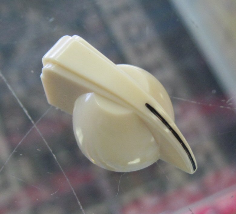 Fender Chicken Head Knob Cream 0058164000