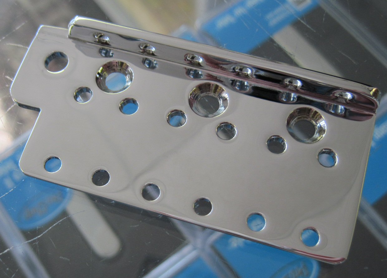 Fender American Vintage Stratocaster Bridge Plate 0019470000 0019470000