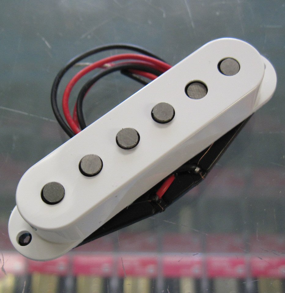 fender strat middle pickup