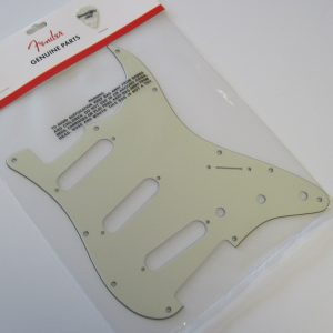 Fender Standard Stratocaster Pickguard Mint Green 0992144000