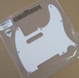 Fender Vintage Telecaster Pickguard 3-ply White 0060817000